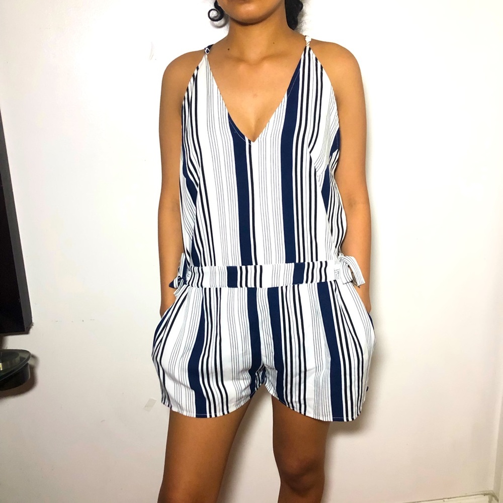 HYFVE Size medium Romper Shorts Side Pockets Open sides